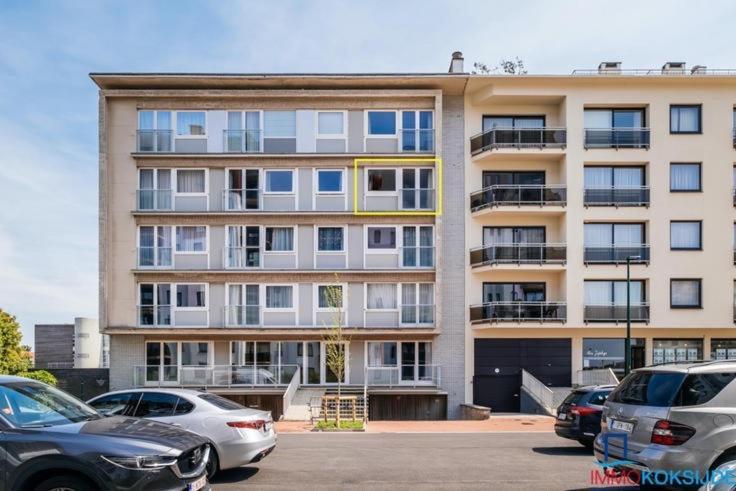 Appartement place Léopold 1er à la panne à 100m de la plage De Panne Exterior foto