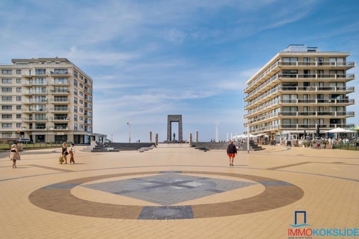 Appartement place Léopold 1er à la panne à 100m de la plage De Panne Exterior foto