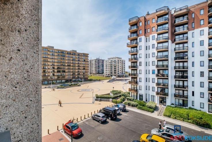 Appartement place Léopold 1er à la panne à 100m de la plage De Panne Exterior foto