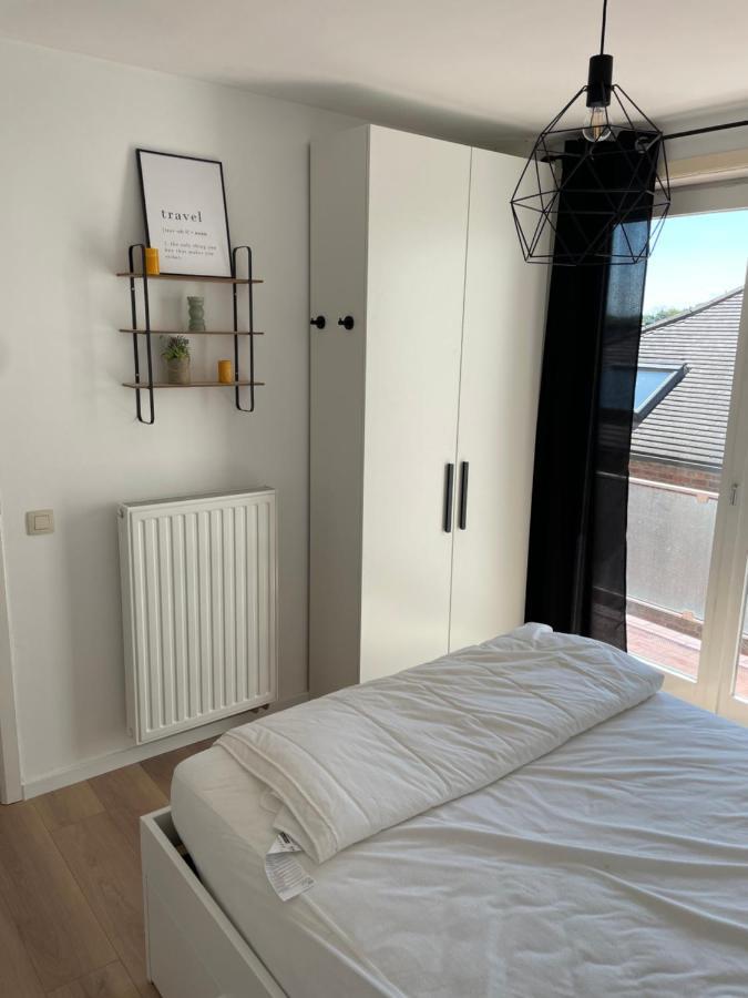 Appartement place Léopold 1er à la panne à 100m de la plage De Panne Exterior foto